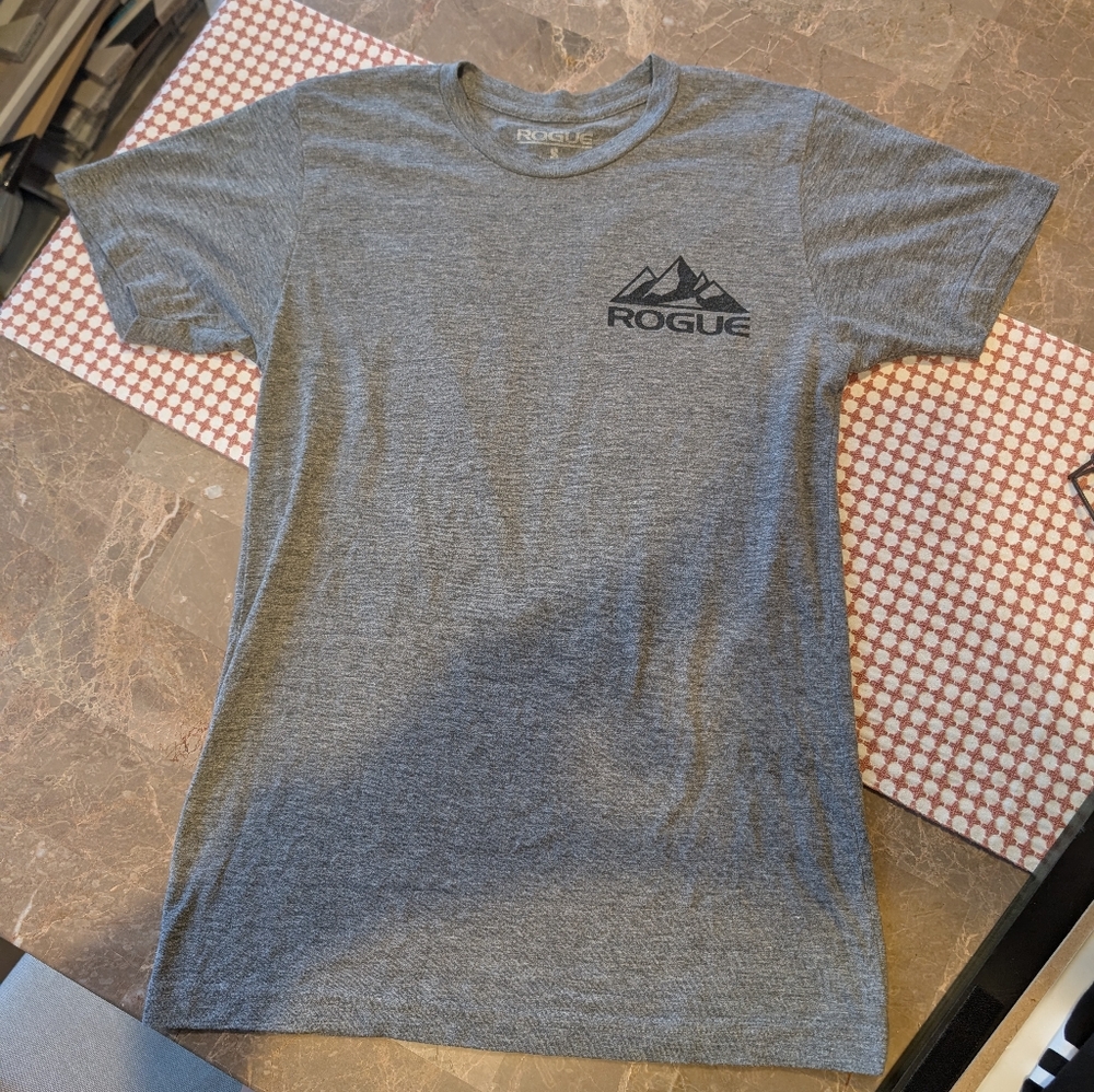 Rogue Gray Short Sleeve Tee - Discover Your Greatness, American Flag, SIZE SMALL